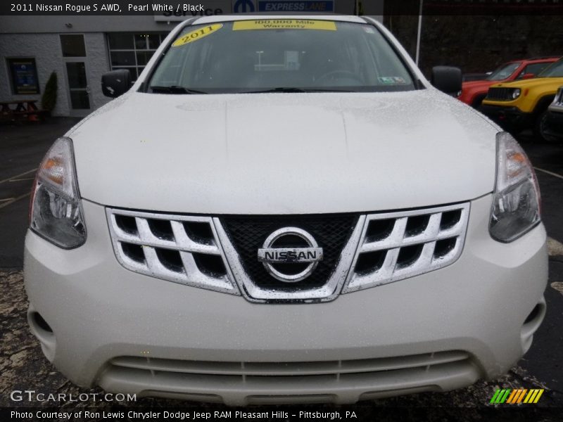 Pearl White / Black 2011 Nissan Rogue S AWD