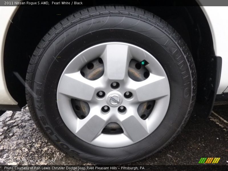 Pearl White / Black 2011 Nissan Rogue S AWD