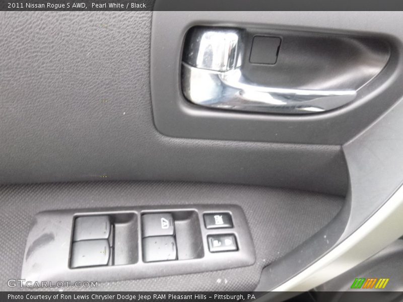 Pearl White / Black 2011 Nissan Rogue S AWD