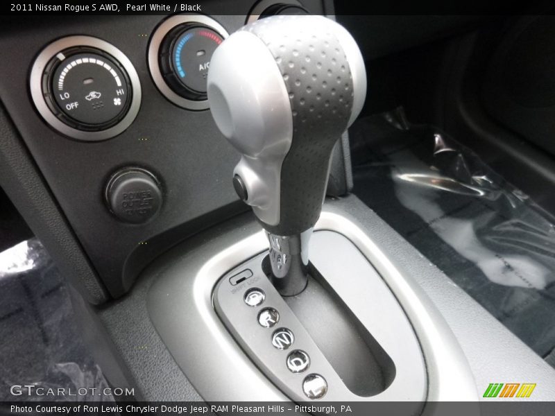 Pearl White / Black 2011 Nissan Rogue S AWD