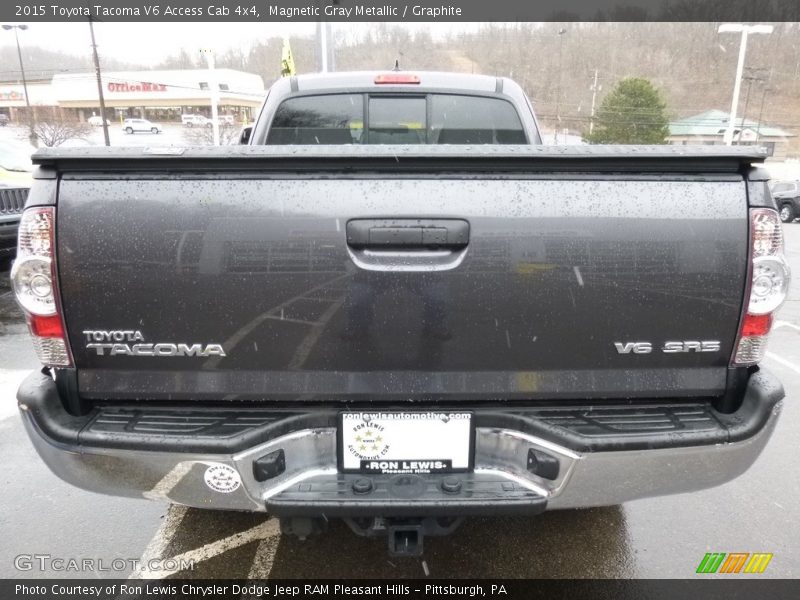 Magnetic Gray Metallic / Graphite 2015 Toyota Tacoma V6 Access Cab 4x4