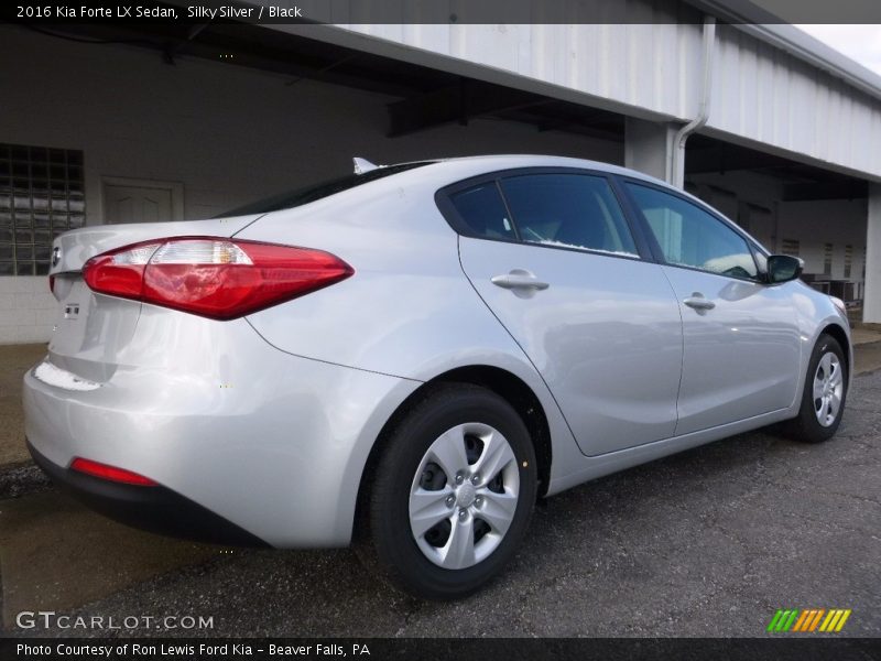 Silky Silver / Black 2016 Kia Forte LX Sedan