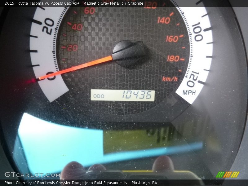 Magnetic Gray Metallic / Graphite 2015 Toyota Tacoma V6 Access Cab 4x4