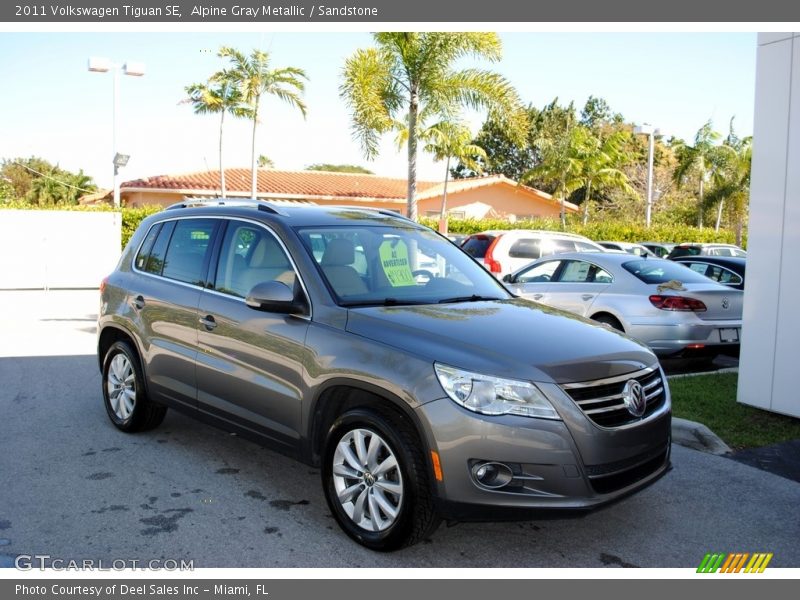Alpine Gray Metallic / Sandstone 2011 Volkswagen Tiguan SE