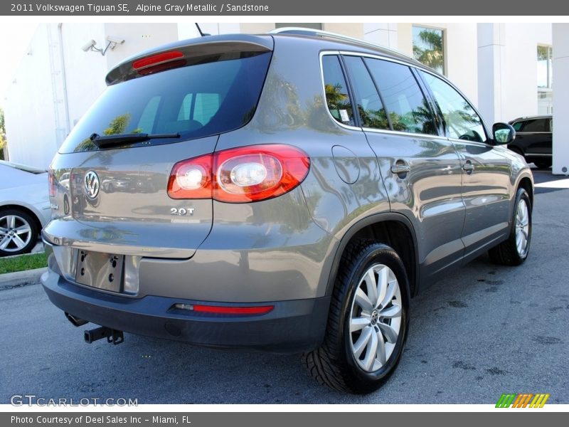 Alpine Gray Metallic / Sandstone 2011 Volkswagen Tiguan SE
