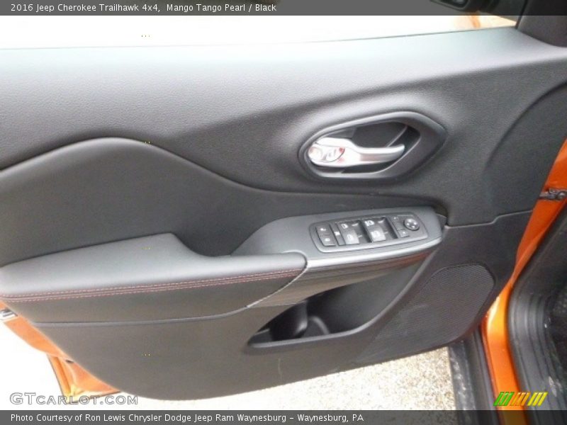 Mango Tango Pearl / Black 2016 Jeep Cherokee Trailhawk 4x4