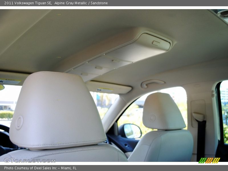 Alpine Gray Metallic / Sandstone 2011 Volkswagen Tiguan SE