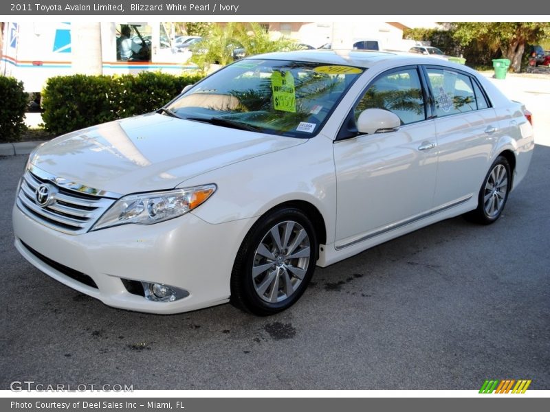 Blizzard White Pearl / Ivory 2011 Toyota Avalon Limited