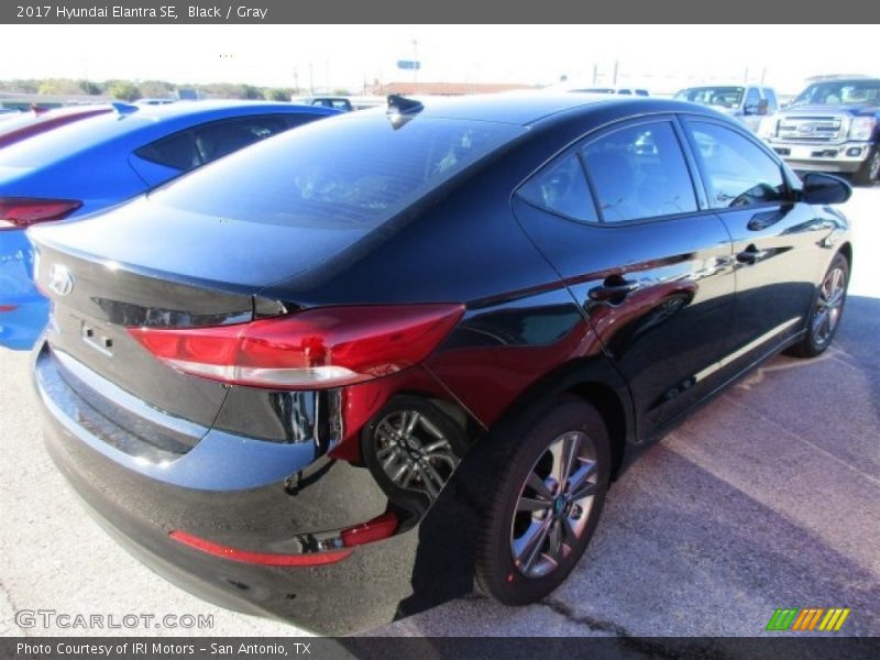 Black / Gray 2017 Hyundai Elantra SE