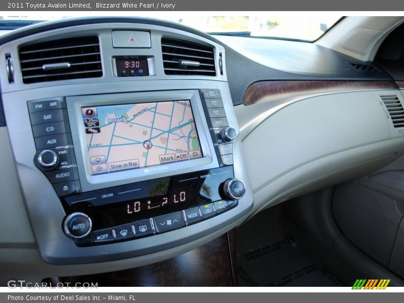 Blizzard White Pearl / Ivory 2011 Toyota Avalon Limited