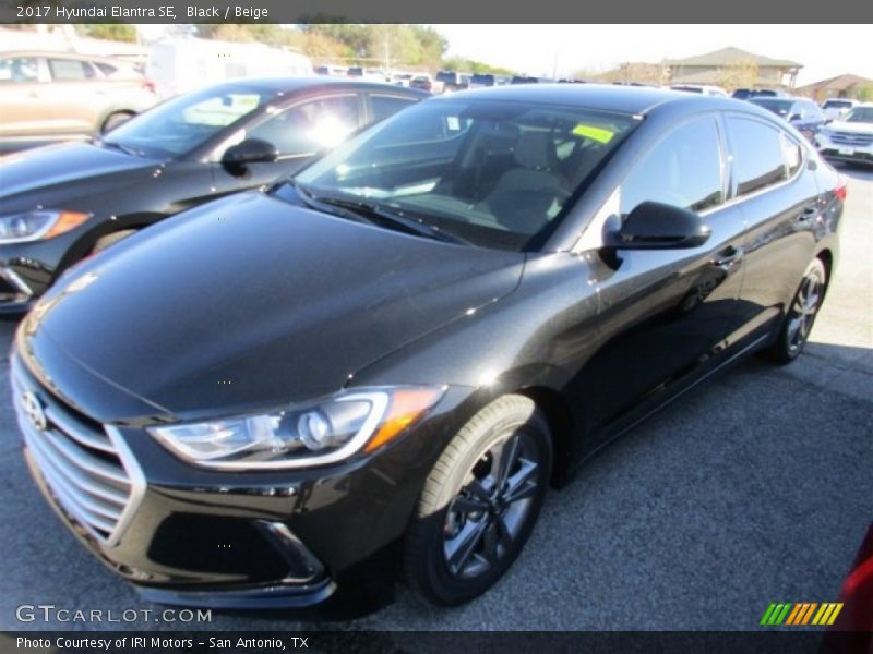 Black / Beige 2017 Hyundai Elantra SE