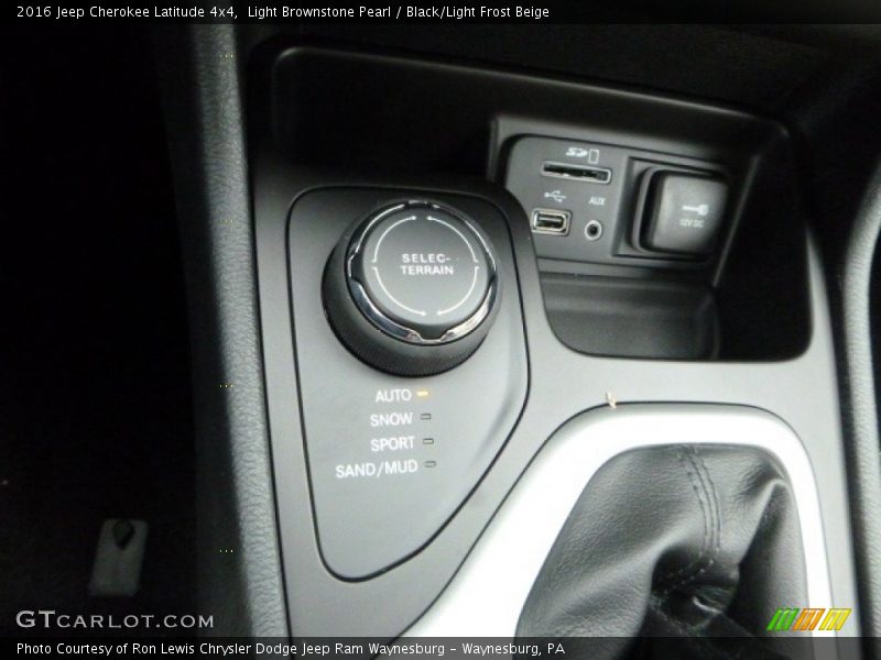 Light Brownstone Pearl / Black/Light Frost Beige 2016 Jeep Cherokee Latitude 4x4