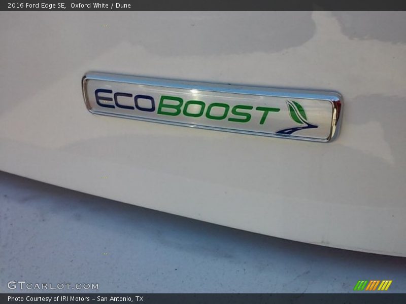Oxford White / Dune 2016 Ford Edge SE