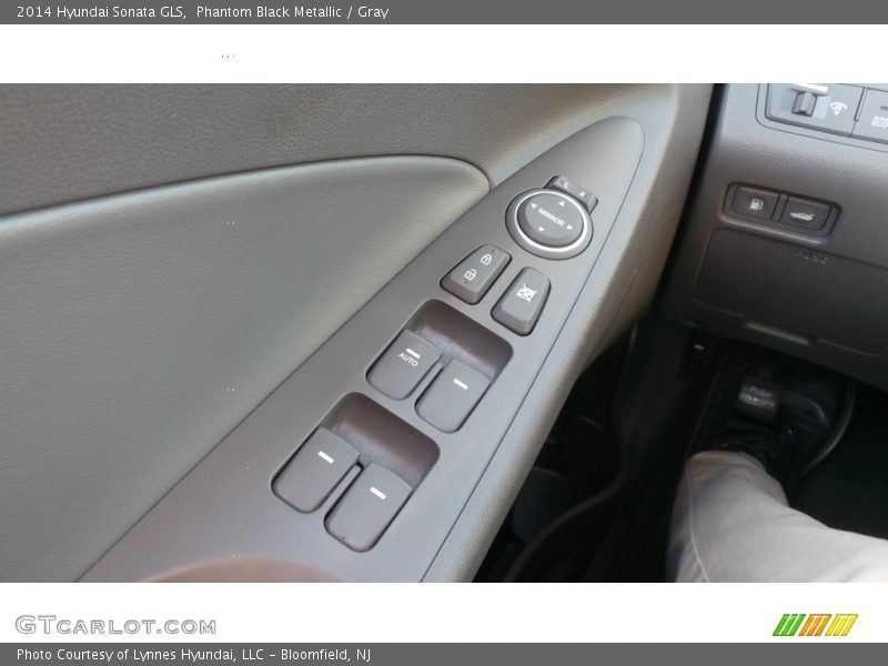 Phantom Black Metallic / Gray 2014 Hyundai Sonata GLS