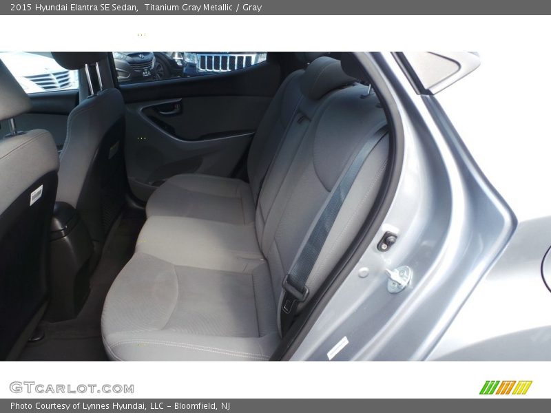 Titanium Gray Metallic / Gray 2015 Hyundai Elantra SE Sedan