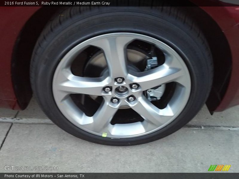 Ruby Red Metallic / Medium Earth Gray 2016 Ford Fusion S