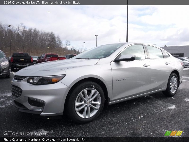 Front 3/4 View of 2016 Malibu LT