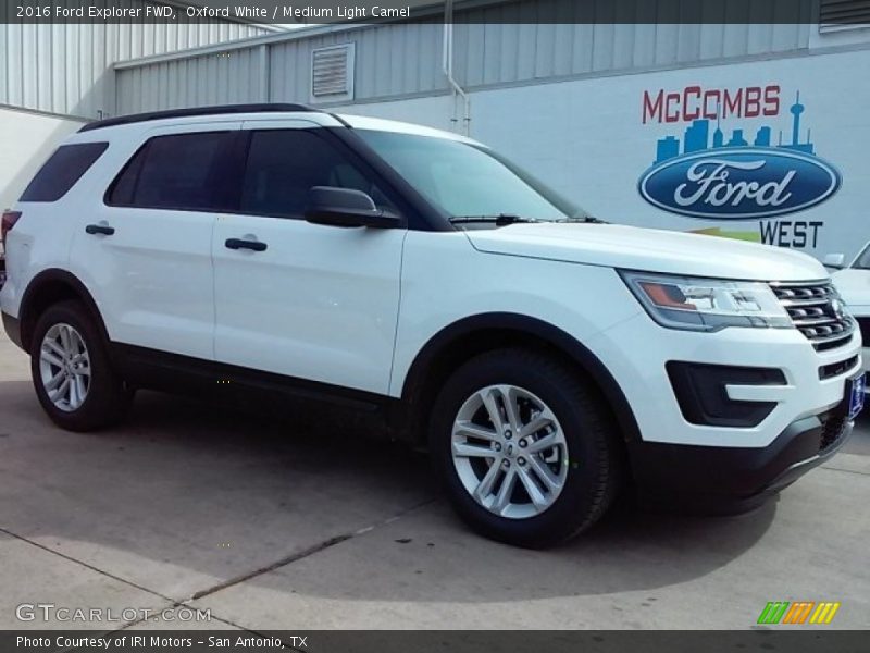 Oxford White / Medium Light Camel 2016 Ford Explorer FWD