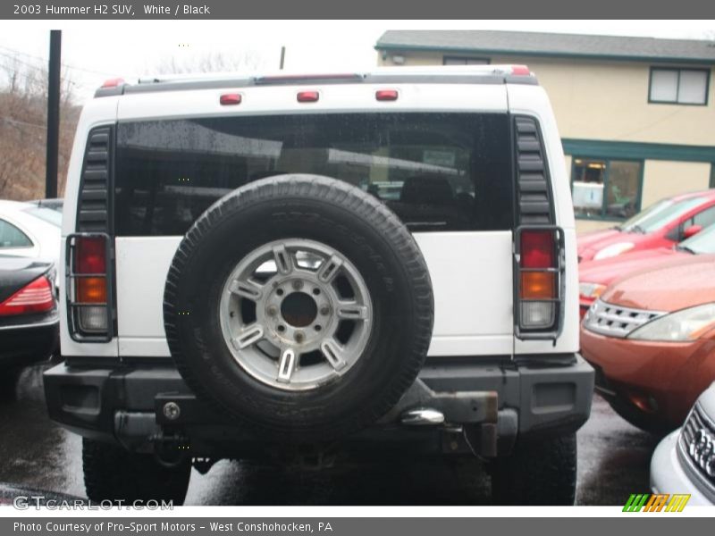 White / Black 2003 Hummer H2 SUV