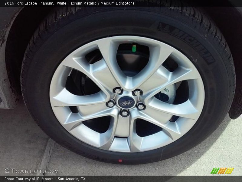 White Platinum Metallic / Medium Light Stone 2016 Ford Escape Titanium