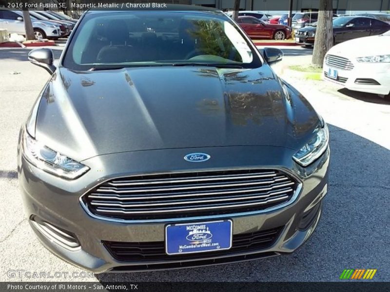 Magnetic Metallic / Charcoal Black 2016 Ford Fusion SE