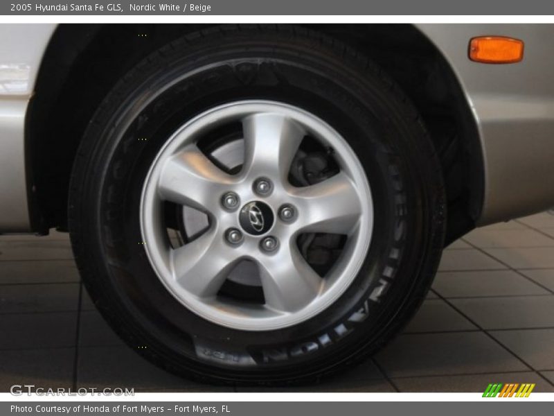 Nordic White / Beige 2005 Hyundai Santa Fe GLS