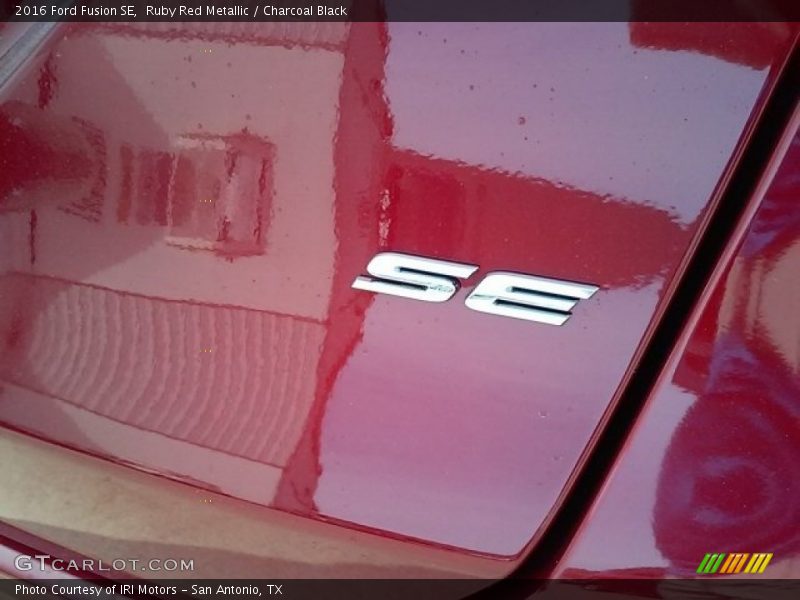 Ruby Red Metallic / Charcoal Black 2016 Ford Fusion SE