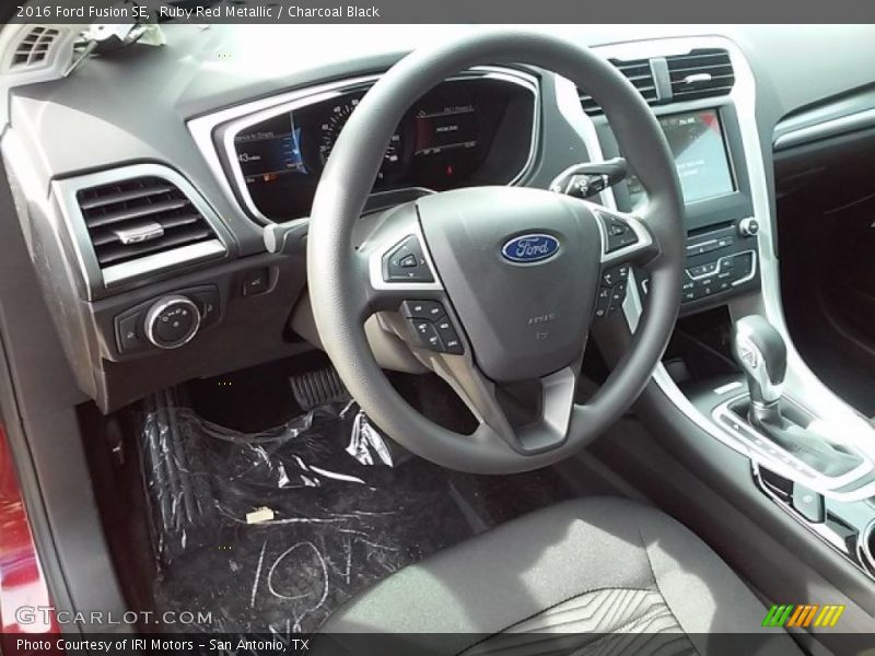 Ruby Red Metallic / Charcoal Black 2016 Ford Fusion SE