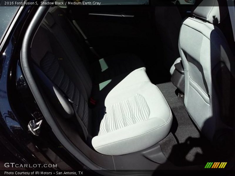 Shadow Black / Medium Earth Gray 2016 Ford Fusion S