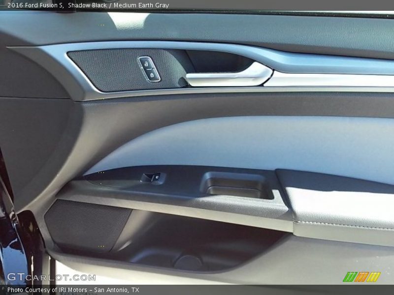 Shadow Black / Medium Earth Gray 2016 Ford Fusion S