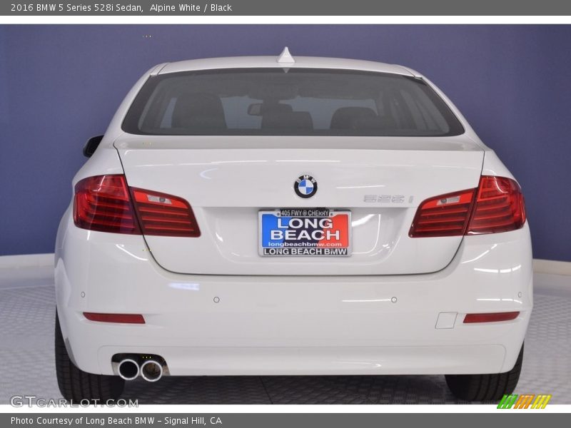 Alpine White / Black 2016 BMW 5 Series 528i Sedan