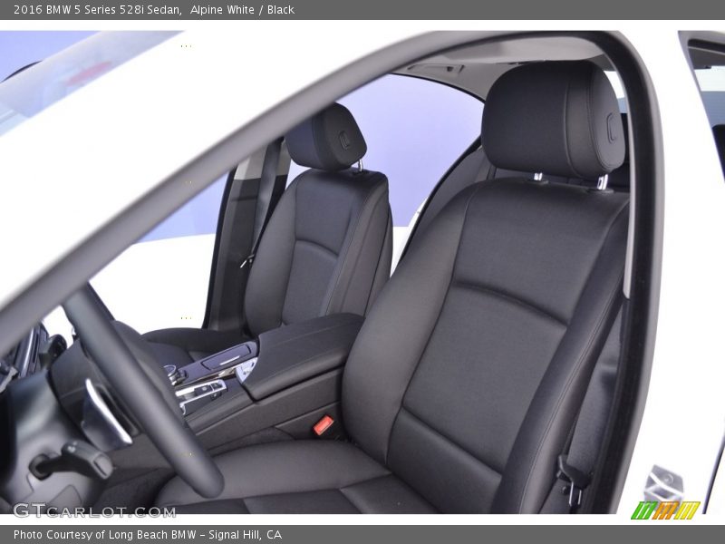 Alpine White / Black 2016 BMW 5 Series 528i Sedan