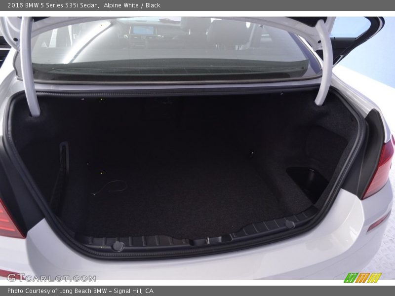 Alpine White / Black 2016 BMW 5 Series 535i Sedan