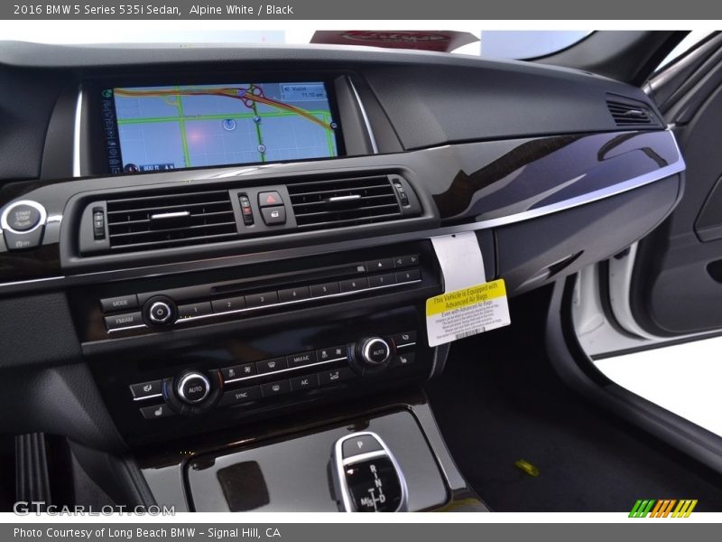 Alpine White / Black 2016 BMW 5 Series 535i Sedan
