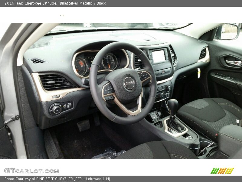Billet Silver Metallic / Black 2016 Jeep Cherokee Latitude
