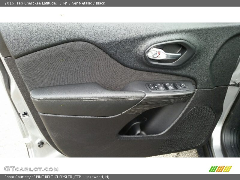 Billet Silver Metallic / Black 2016 Jeep Cherokee Latitude