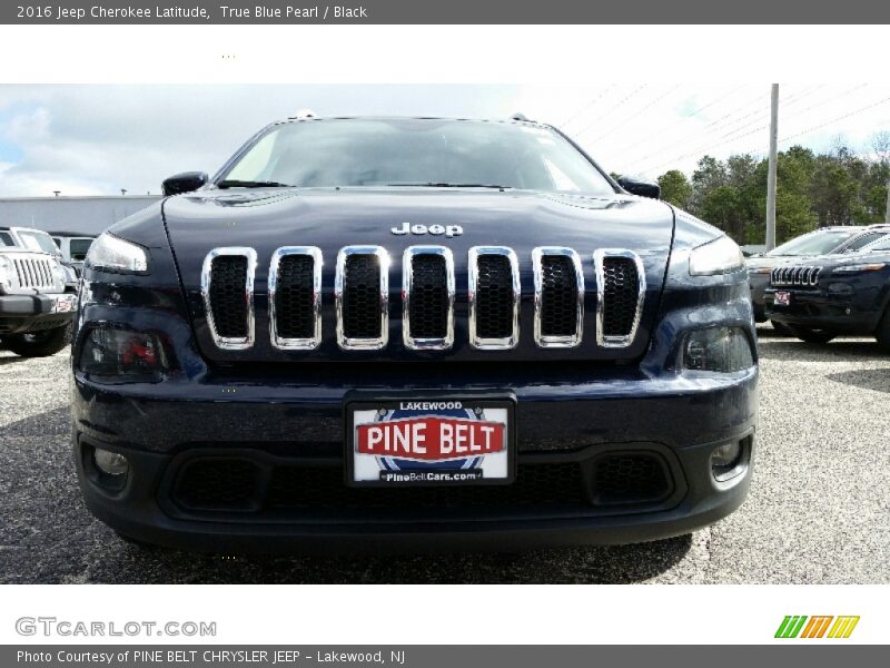 True Blue Pearl / Black 2016 Jeep Cherokee Latitude
