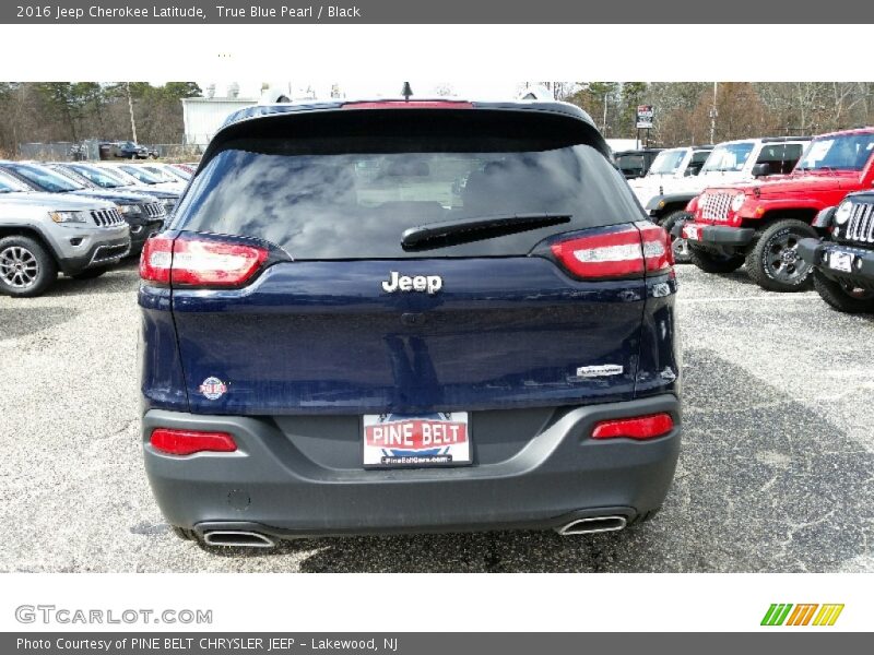 True Blue Pearl / Black 2016 Jeep Cherokee Latitude