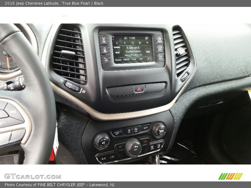 True Blue Pearl / Black 2016 Jeep Cherokee Latitude