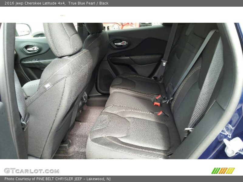 True Blue Pearl / Black 2016 Jeep Cherokee Latitude 4x4