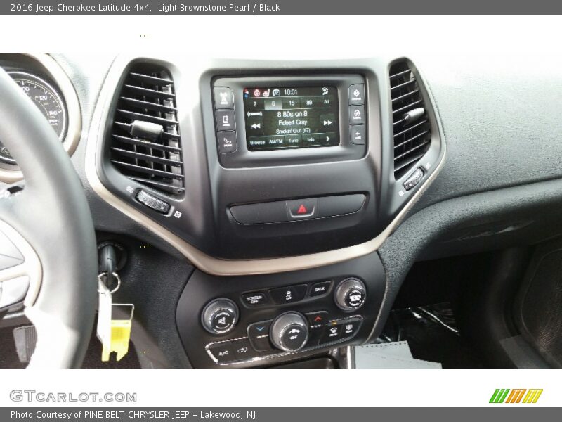 Light Brownstone Pearl / Black 2016 Jeep Cherokee Latitude 4x4
