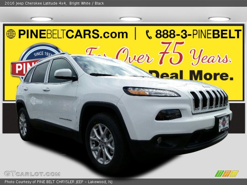 Bright White / Black 2016 Jeep Cherokee Latitude 4x4