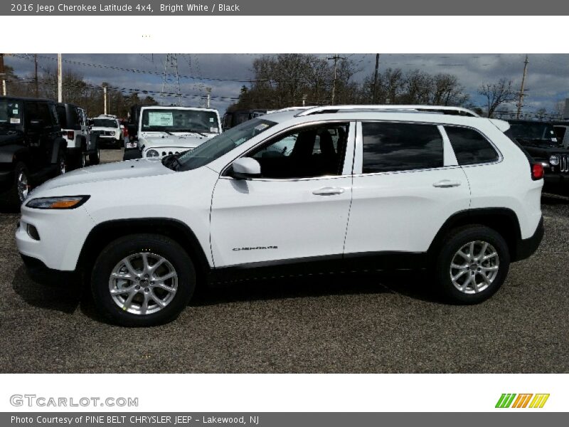 Bright White / Black 2016 Jeep Cherokee Latitude 4x4