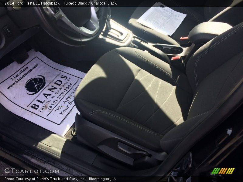 Tuxedo Black / Charcoal Black 2014 Ford Fiesta SE Hatchback