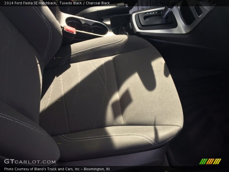 Tuxedo Black / Charcoal Black 2014 Ford Fiesta SE Hatchback