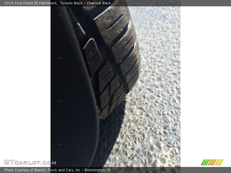 Tuxedo Black / Charcoal Black 2014 Ford Fiesta SE Hatchback