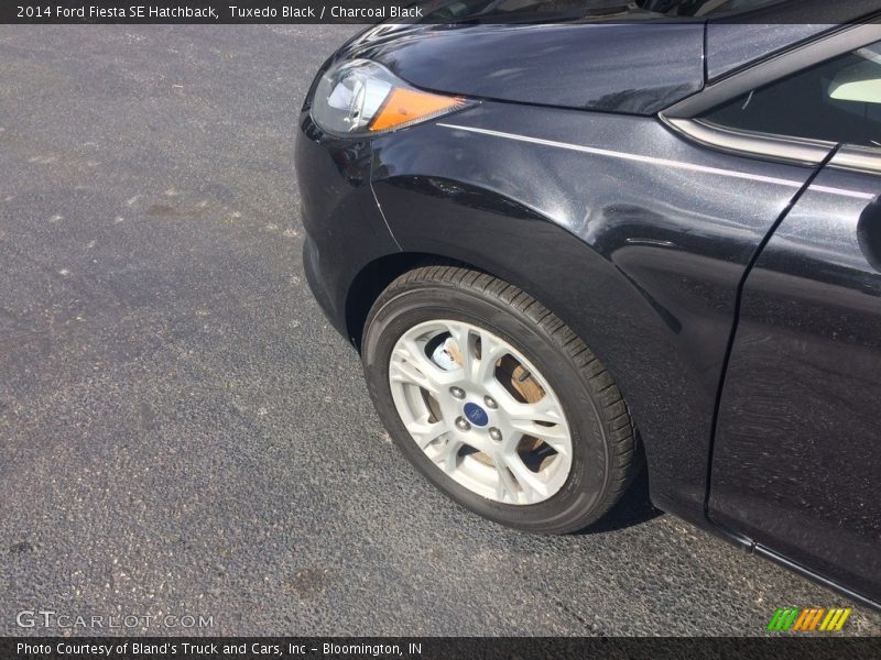 Tuxedo Black / Charcoal Black 2014 Ford Fiesta SE Hatchback