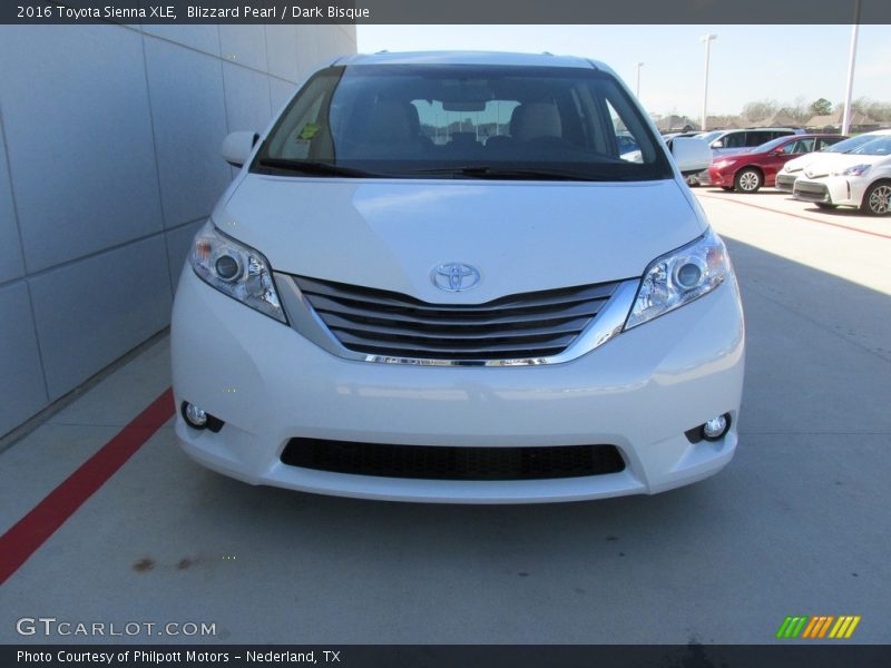 Blizzard Pearl / Dark Bisque 2016 Toyota Sienna XLE