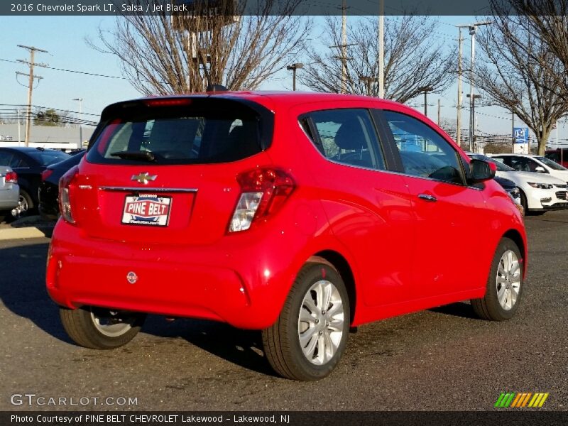 Salsa / Jet Black 2016 Chevrolet Spark LT