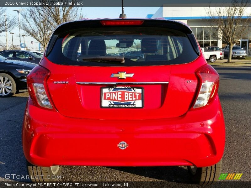Salsa / Jet Black 2016 Chevrolet Spark LT